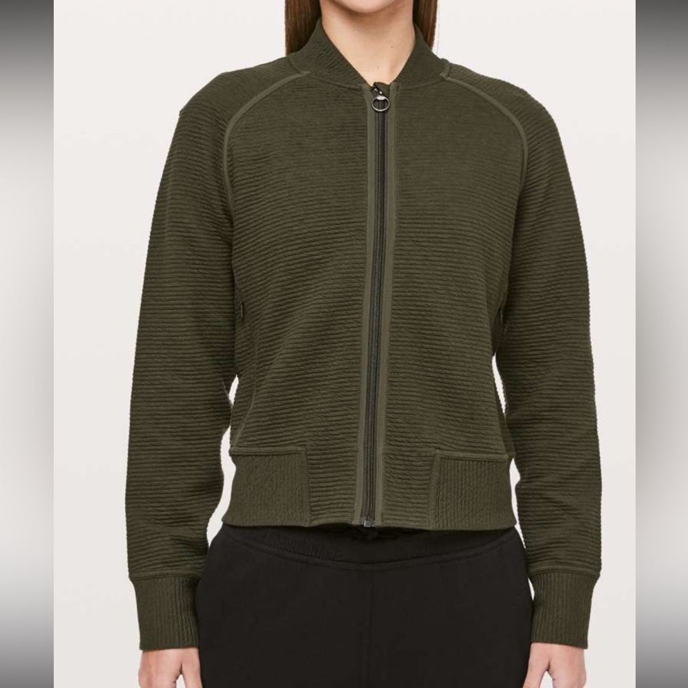Lululemon On Repeat Bomber Jacket size 6